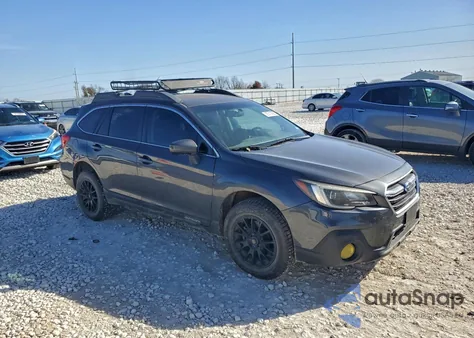 2018 Subaru Outback 2.5I Premium z USA, uszkodzony, nr VIN 4S4BSACC2J3295001
